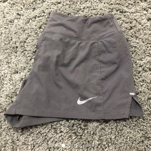 GREY NEW NIKE SHORTS 2.5 INCH INSEAM